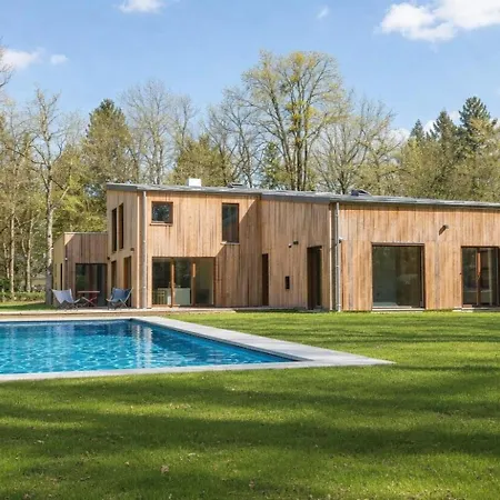 Forest House, Design Lamorlaye