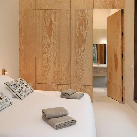 Forest House, Design 펜션