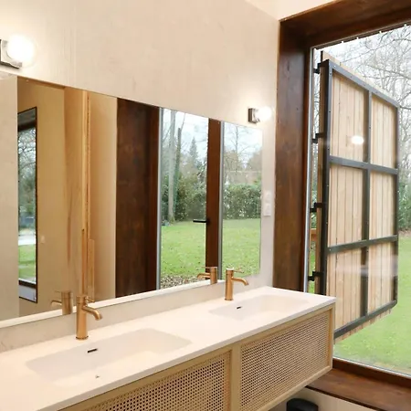 Forest House, Design * Lamorlaye
